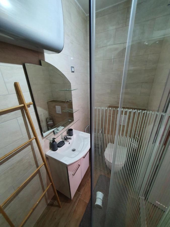 Zita - Heart Of Rovinj, Apartment For 2, Free Parking, 2Min Center, 5Min Beach Walk Eksteriør billede